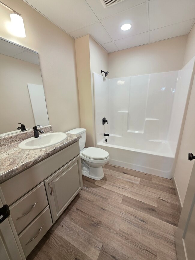 Building Photo - 1101 S Lawler St