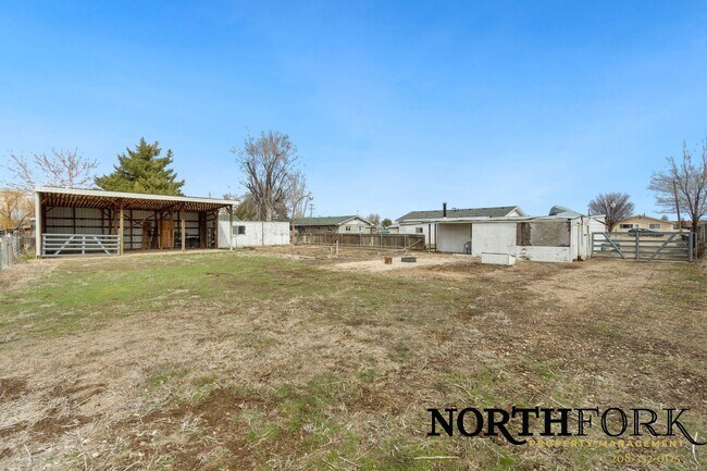 Foto del edificio - 4-Bedroom Home with Pasture Option in Nampa