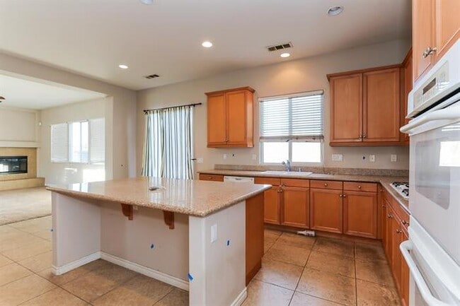 Building Photo - 12573 Cabazon Ct, Apple Valley, CA, 92308