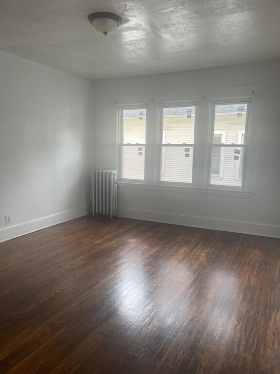 Building Photo - 54 Narragansett St