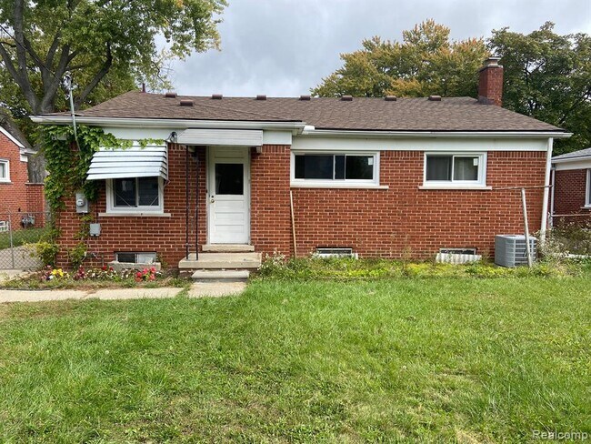 Building Photo - 8309 Lochdale St