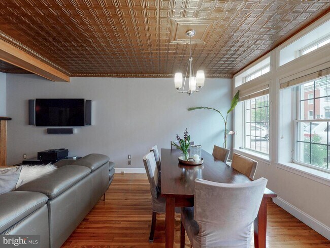 Foto del edificio - 2219 Essex St