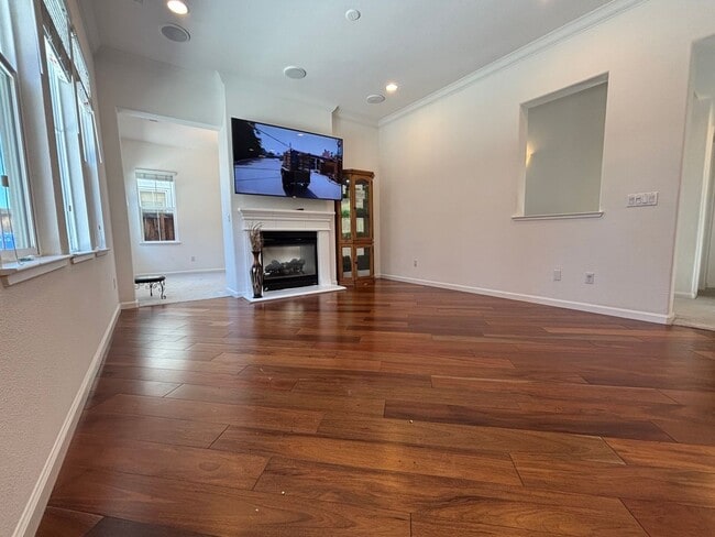 Building Photo - 2135 Prato St