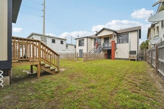 Building Photo - 5224 Bernardo De Galvez Ave
