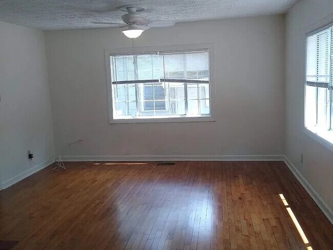 Foto del edificio - 815 Buena Vista Dr