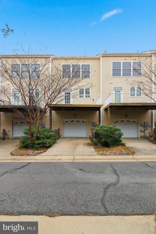 Foto del edificio - 25013 Riding Center Dr