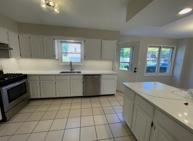 Foto del edificio - 1703 Winnetka Rd