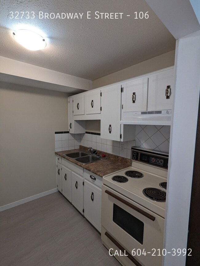 Photo du bâtiment - Central Abbotsford 1 Bedroom Condo