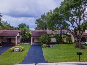 Building Photo - 8410 Cypress Ln