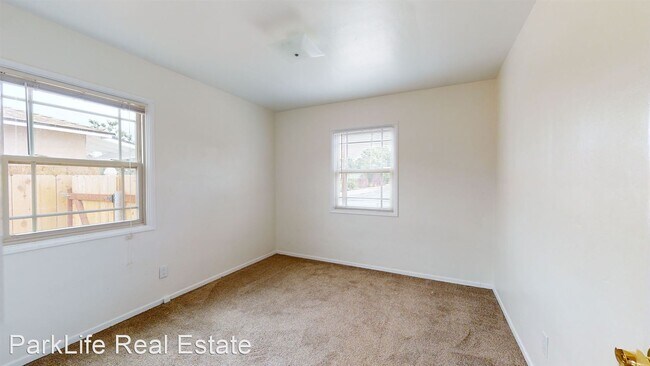 Foto del edificio - 3 br, 1 bath House - 616 Robert Ave