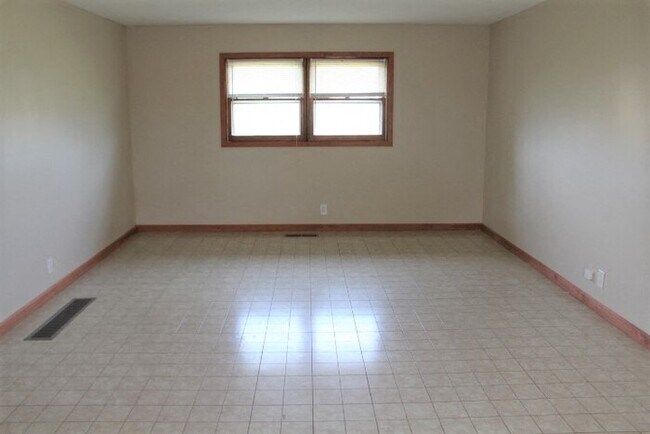 Foto del edificio - 7733 W 21st St