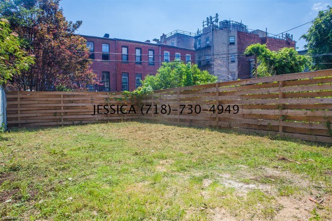 Building Photo - 910 Lafayette Ave