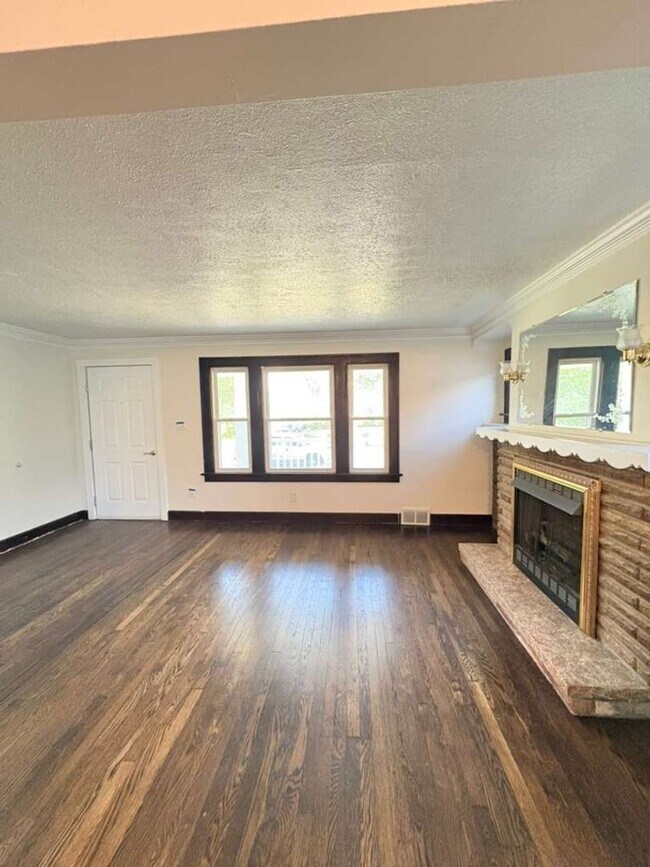 Foto del edificio - 5406-5408 Merkle Ave, Parma OH 44129