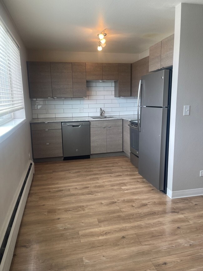 Building Photo - 910 S Pearl St