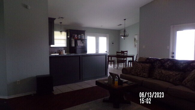 Building Photo - Pets Negotiable with Owner Approval!