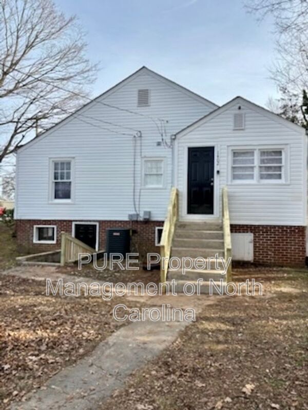 Building Photo - 1402 S Main St