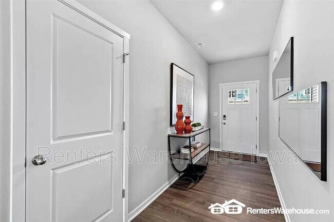 Foto del edificio - 1002 Maywood Ln