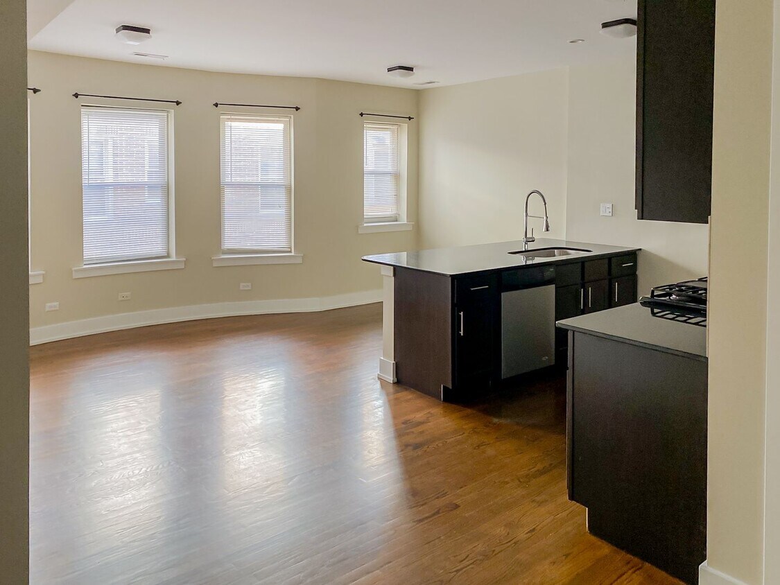 Foto principal - 5058 N Winchester Ave