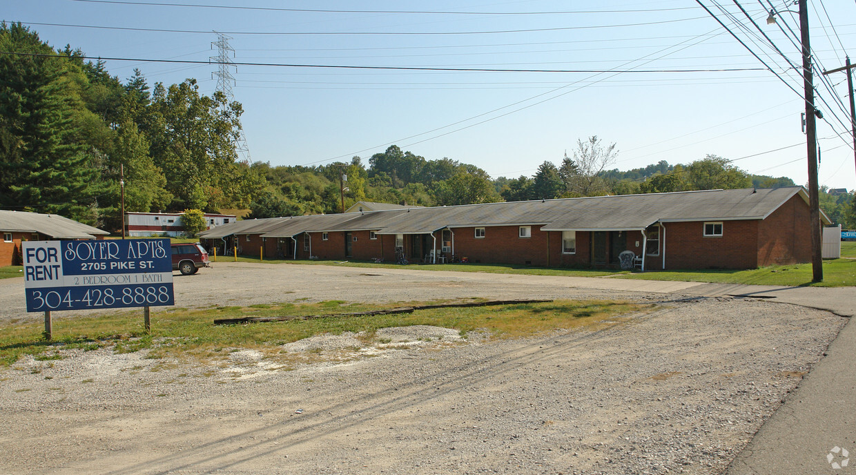 Primary Photo - 2705 Pike St