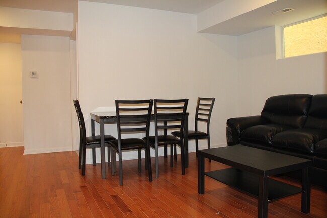 Building Photo - 329 N 40th St