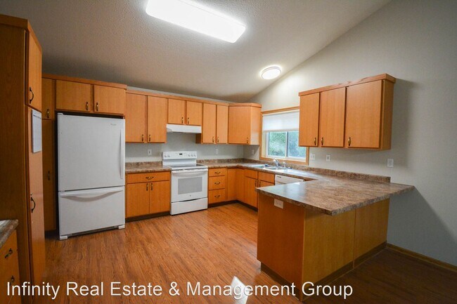 Foto del edificio - 5 br, 2.5 bath House - 2931 Northern Slope...