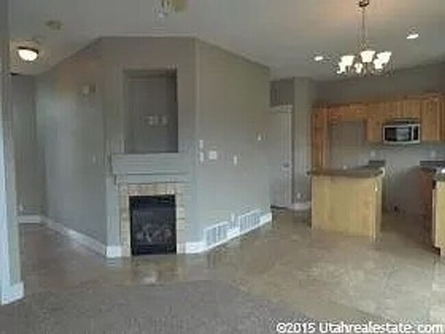 Building Photo - Lehi 3 Bedroom Town Home Pets OK