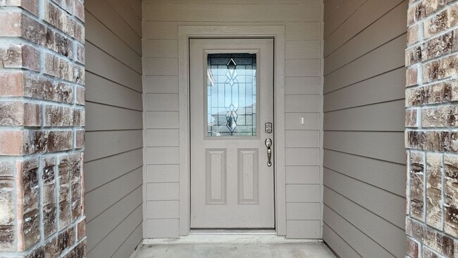 Building Photo - 7906 Lariat Toss Dr