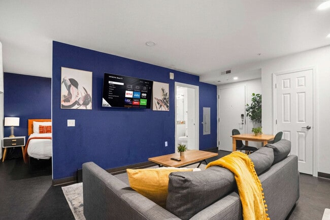 Building Photo - 209 9th St