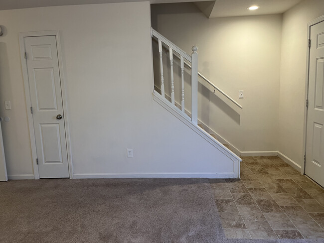 Living Room Entryway - Sandalwood Apartments