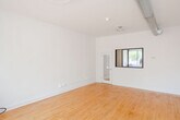 Primary Photo - 2557w W Fullerton Ave