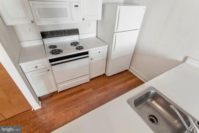 Foto del edificio - 1300 Chestnut St