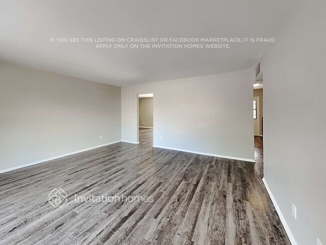 Building Photo - 8252 E Monte Vista Rd