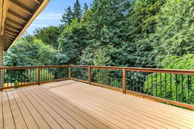 Building Photo - Three bedroom plus bonus room, and 2.5 bat...