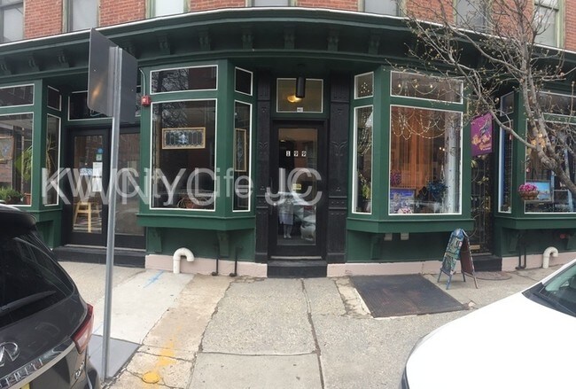Foto del edificio - 199 Warren St