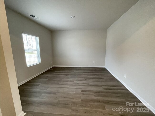 Building Photo - 110 Bird Dog Dr