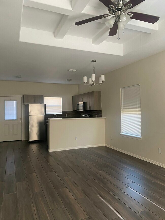 Foto del edificio - 3801 Whitewing Ave