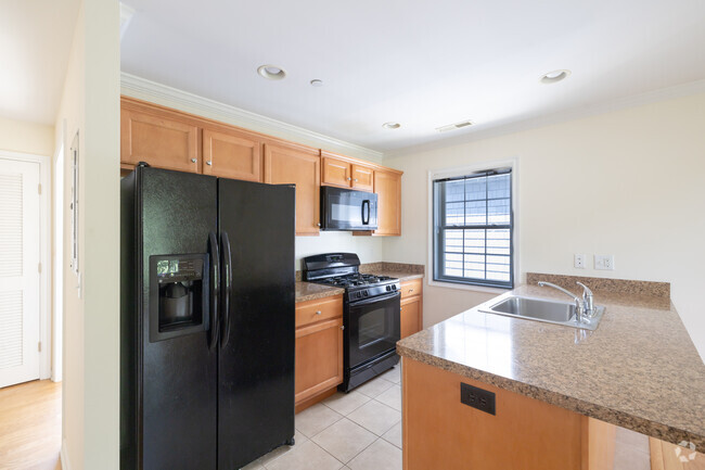 1BR - 890SF - Summerview Square