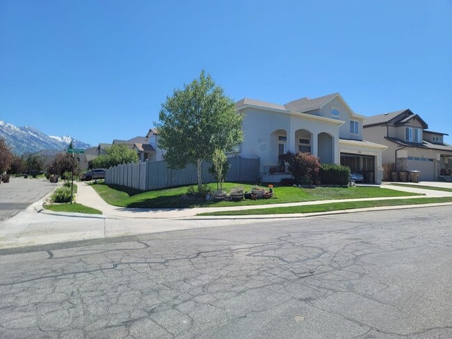 Foto del edificio - 1725 Longbranch Dr