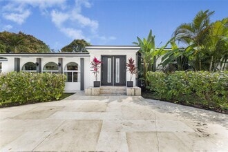 Building Photo - 1651 SW 13th Ave