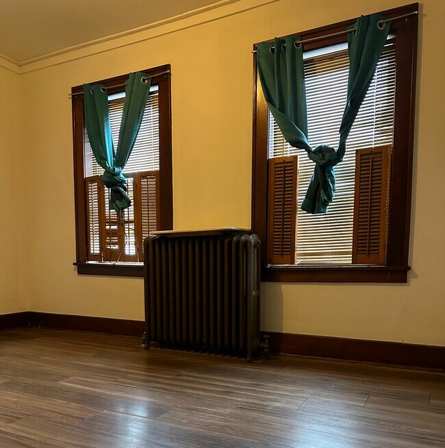 Foto del edificio - 1423 N 8th St