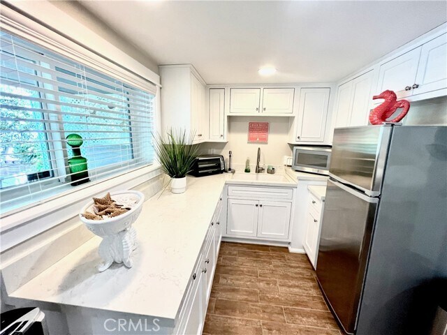 Foto del edificio - 407 Jasmine Ave