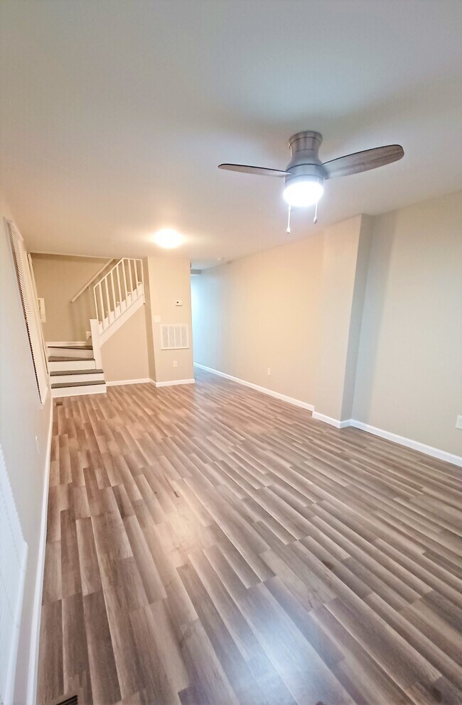 Sala de estar/Comedor - 135 Hamilton Ave