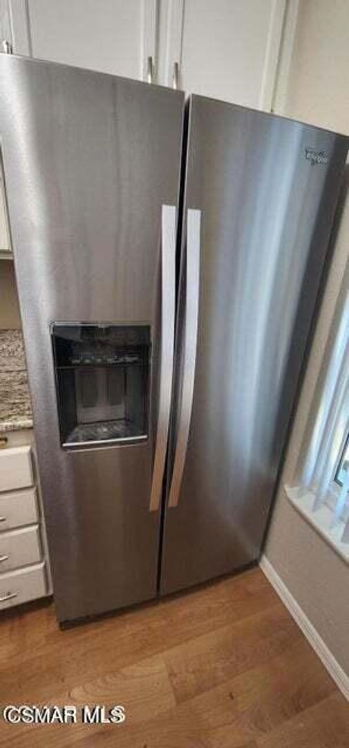 Building Photo - Sharp Thousand Oaks Ground Unit Condo Fully Remodeled