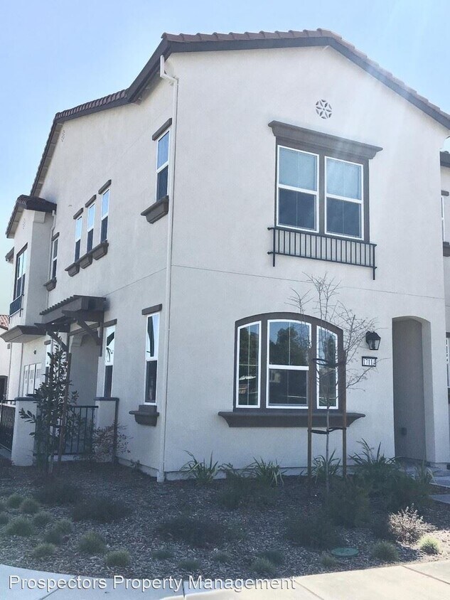 3 br, 2.5 bath House 17114 St. Brendon Loop House Rental in