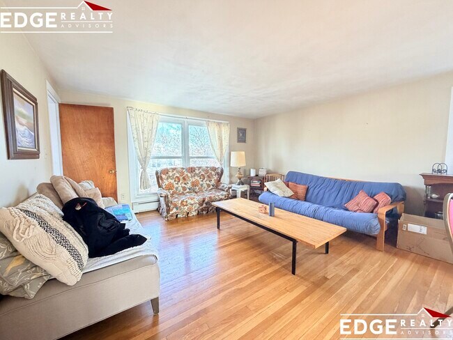 Building Photo - 94 Nottinghill Rd