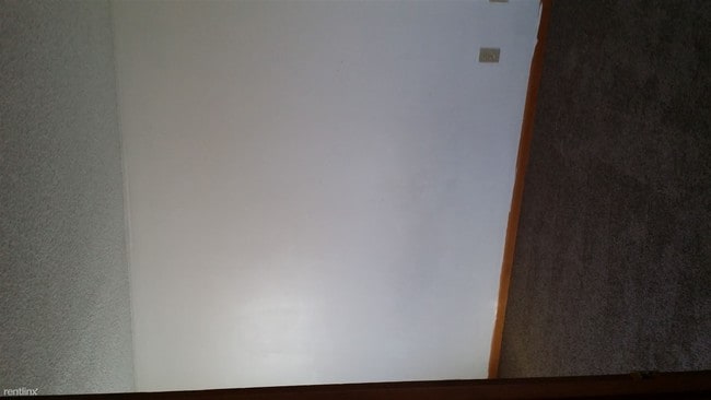 Building Photo - 2440 Tanana Dr