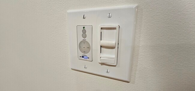 Foto del edificio - 2774 S Park Rd