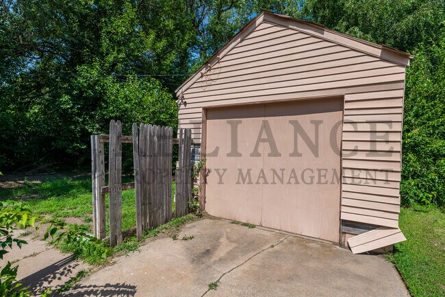 Foto del edificio - 1555 N Northeast Pkwy