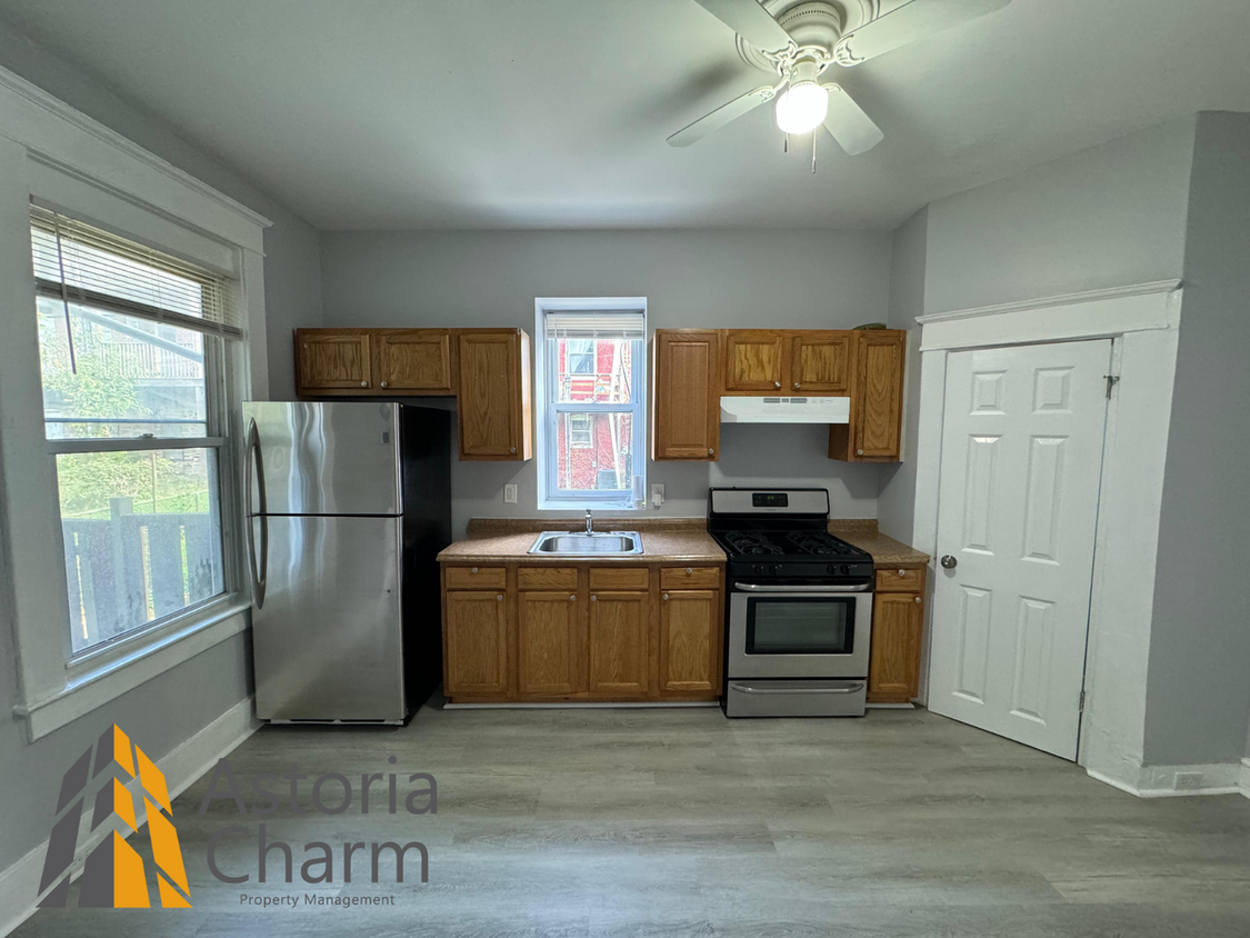 Foto principal - NEW 3BD/1BA HOME FOR RENT IN EAST BALTIMORE!