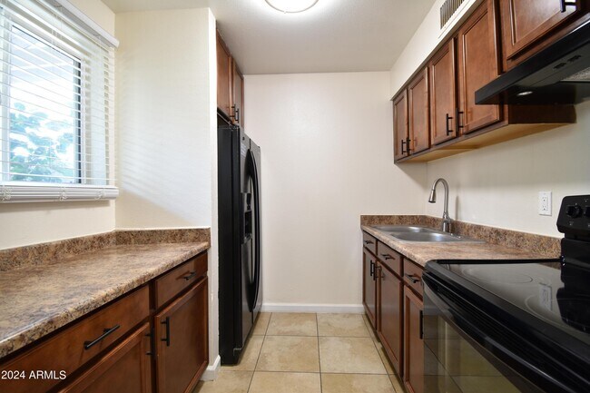 Foto del edificio - 4423 N 13th Pl